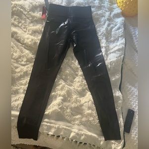 CARBON NWT BLACK LEATHER LEGGINGS SIZE S..THESE ARE SO COOL 😎